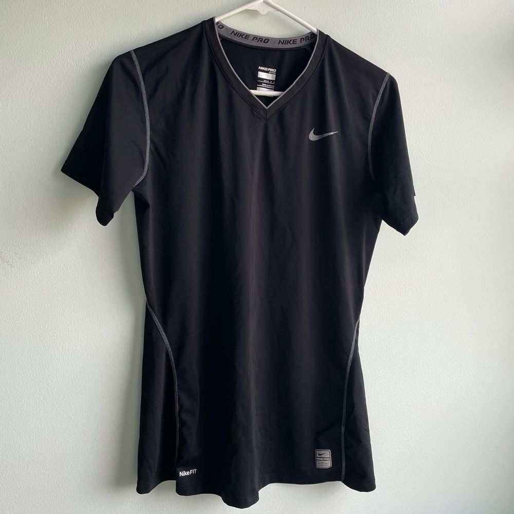 Nike pro fitted v-neck, black